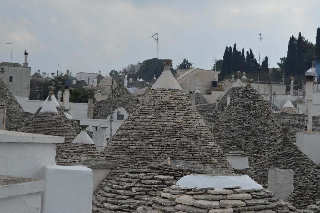Trulli vicini 1 di Casa Vacanze La Foggia